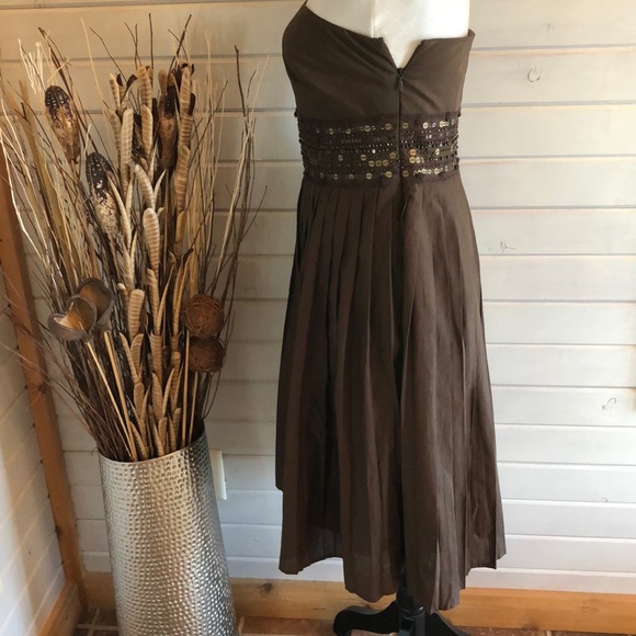 ⬇️Ann Taylor cocktail strapless dress - Picture 4 of 8